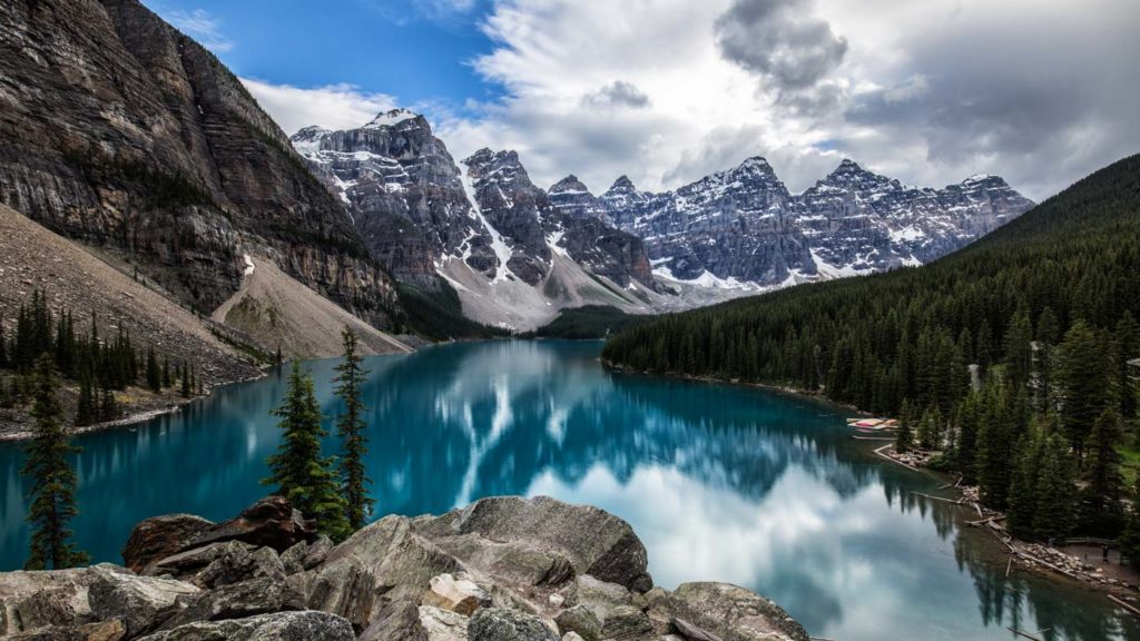 Photo Spot in Alberta: Moraine Lake and the Ten Peaks