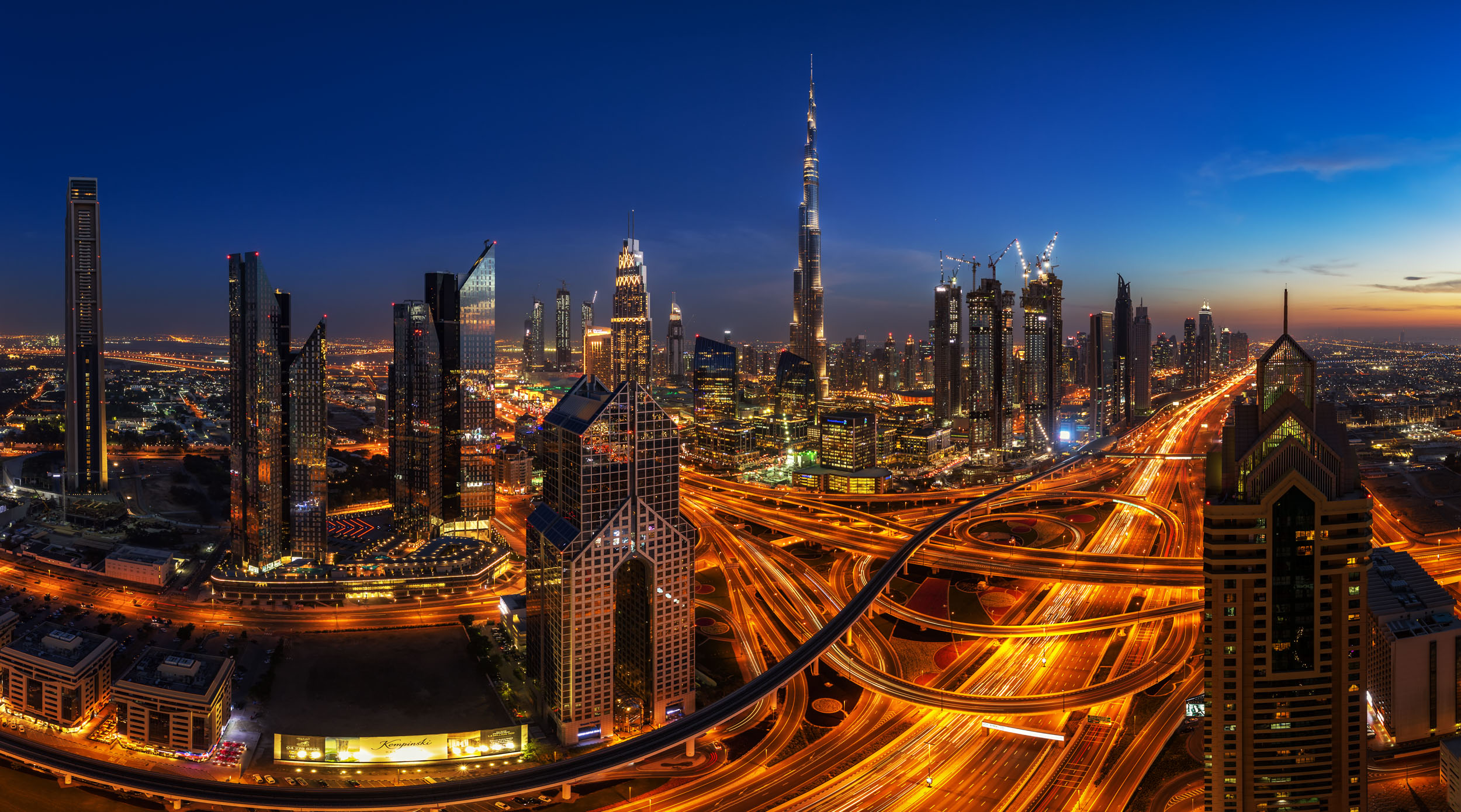 Uae cities. Панорама Даунтаун Дубай. Бурдж Халифа. Ночной Бурдж Халифа. Downtown Dubai Skyline.